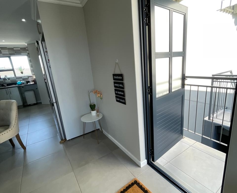 2 Bedroom Townhouse for Sale in Gonubie