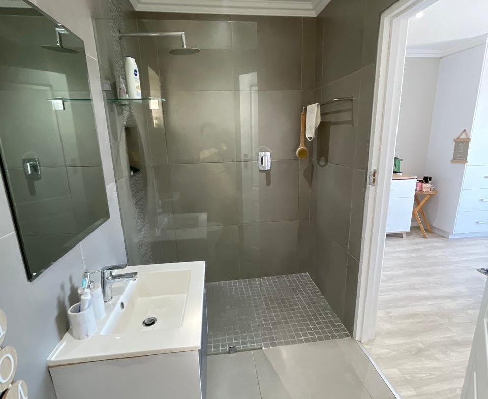 2 Bedroom Townhouse for Sale in Gonubie