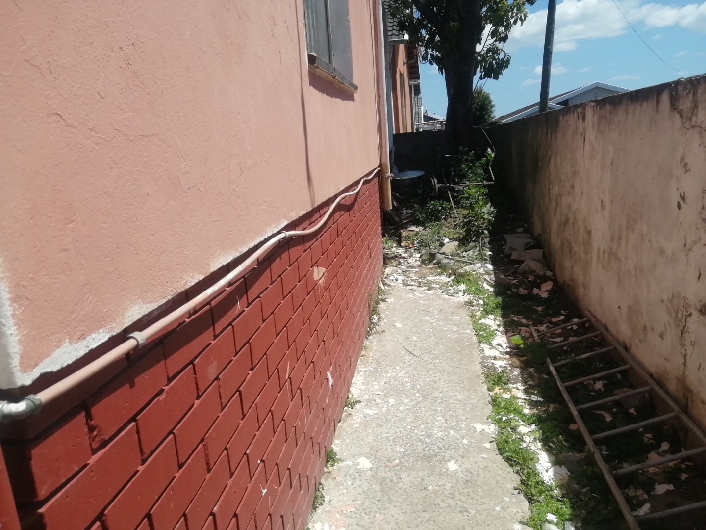 19 Starter home for sale in Gompo
