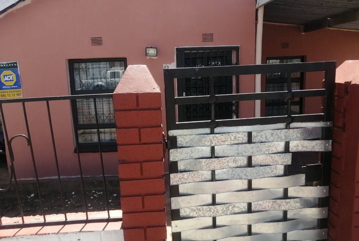 Starter home for sale in Gompo