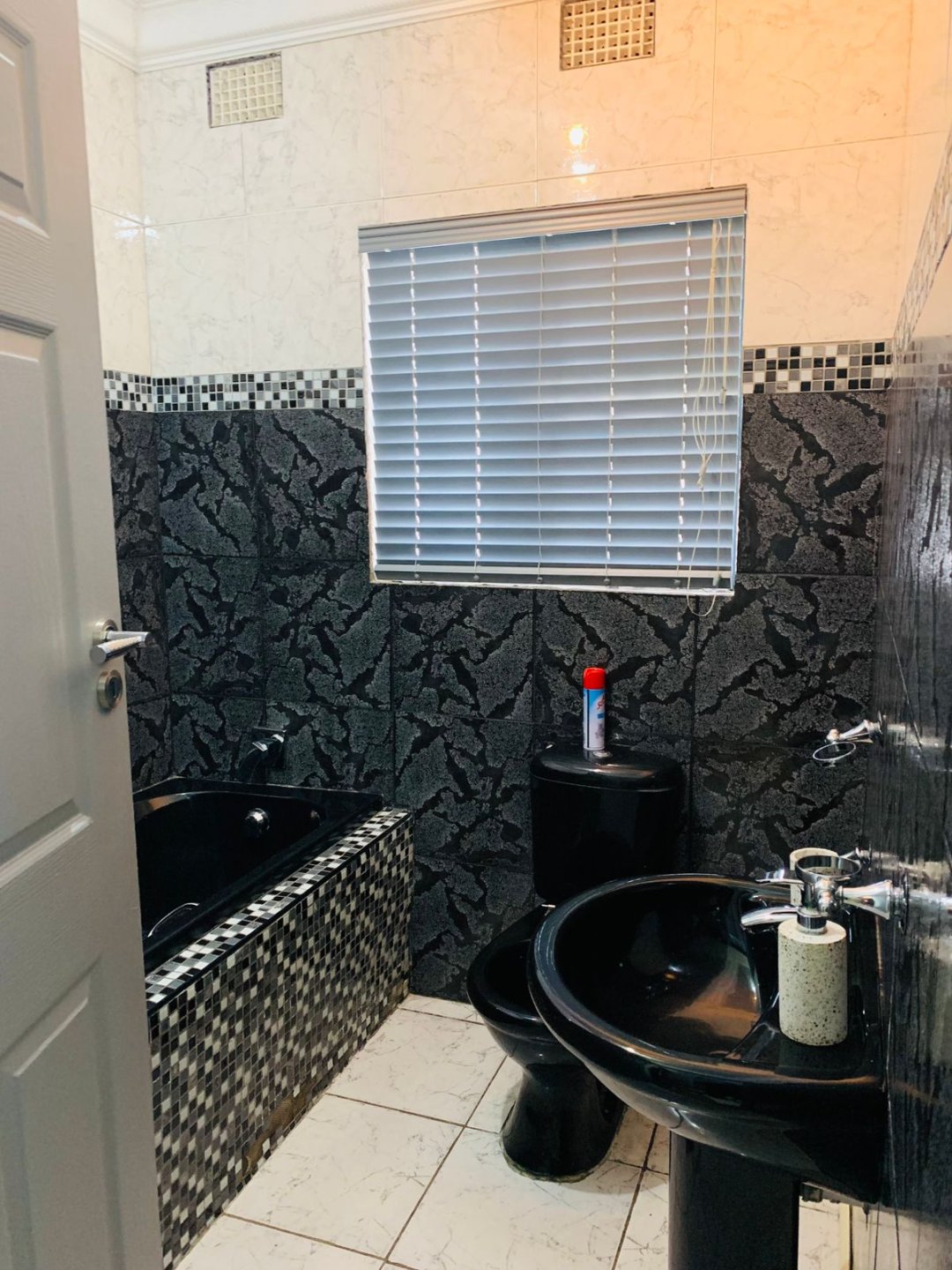 21 Elegant 4 Bedroom House for Grabs in KWT