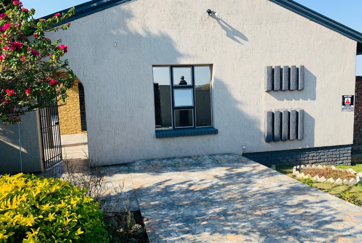 Elegant 4 Bedroom House for Grabs in KWT