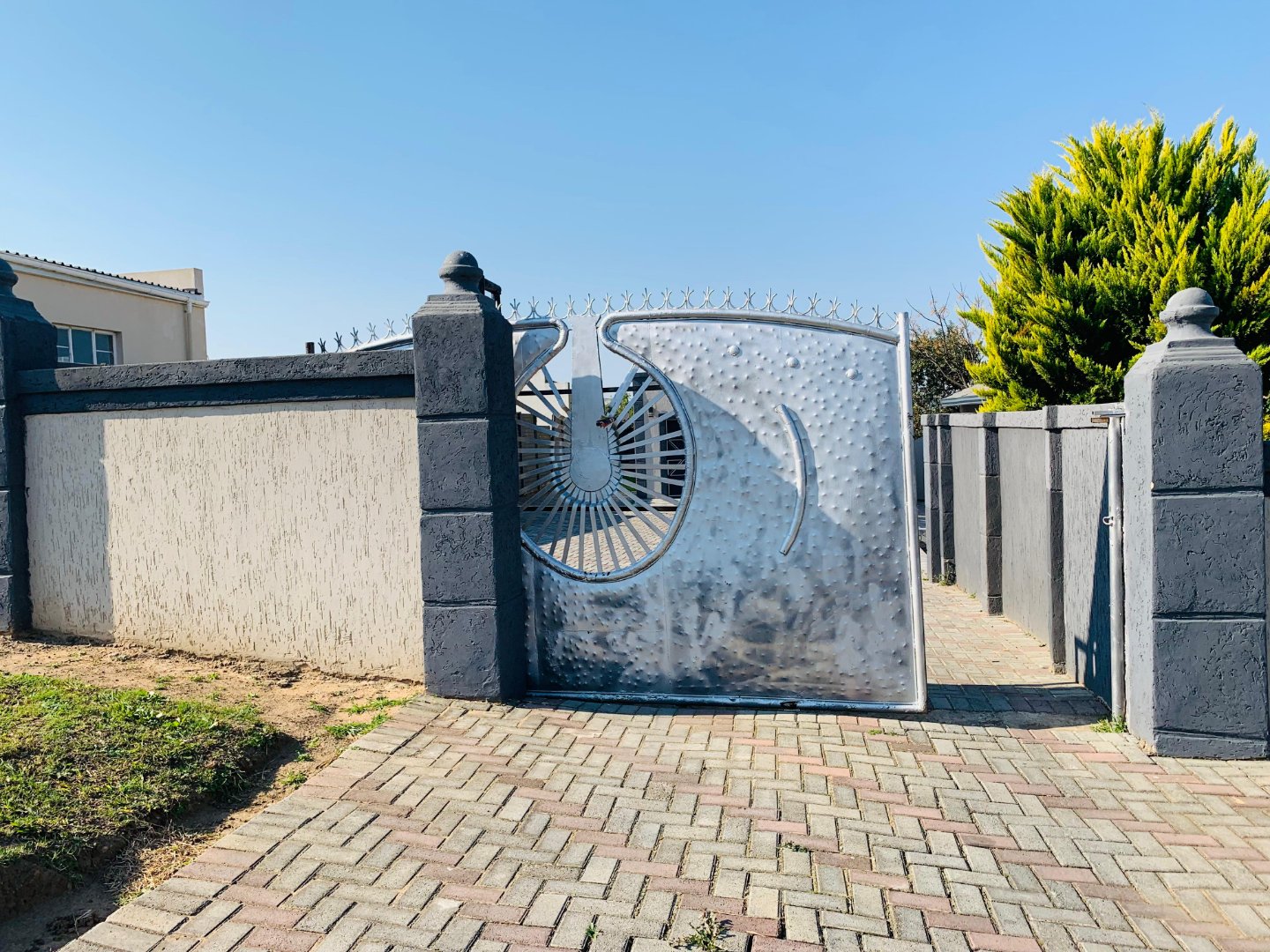 25 Elegant 4 Bedroom House for Grabs in KWT