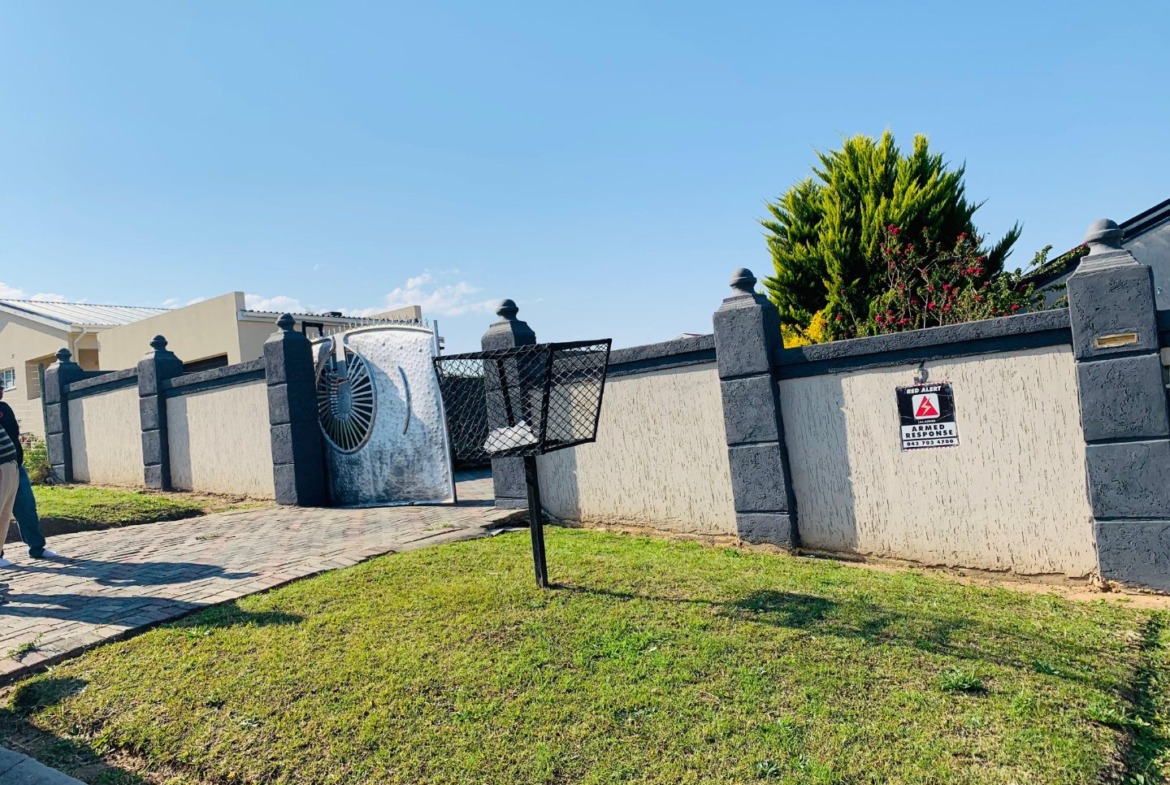 Elegant 4 Bedroom House for Grabs in KWT