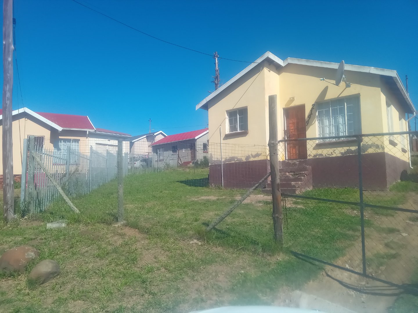 3 TWO BEDROOM HOUSE FOR SALE IN GOLF COURSE