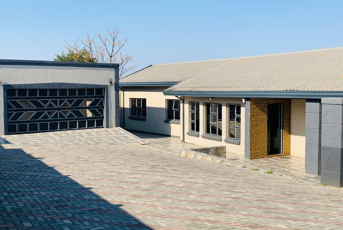 Elegant 4 Bedroom House for Grabs in KWT