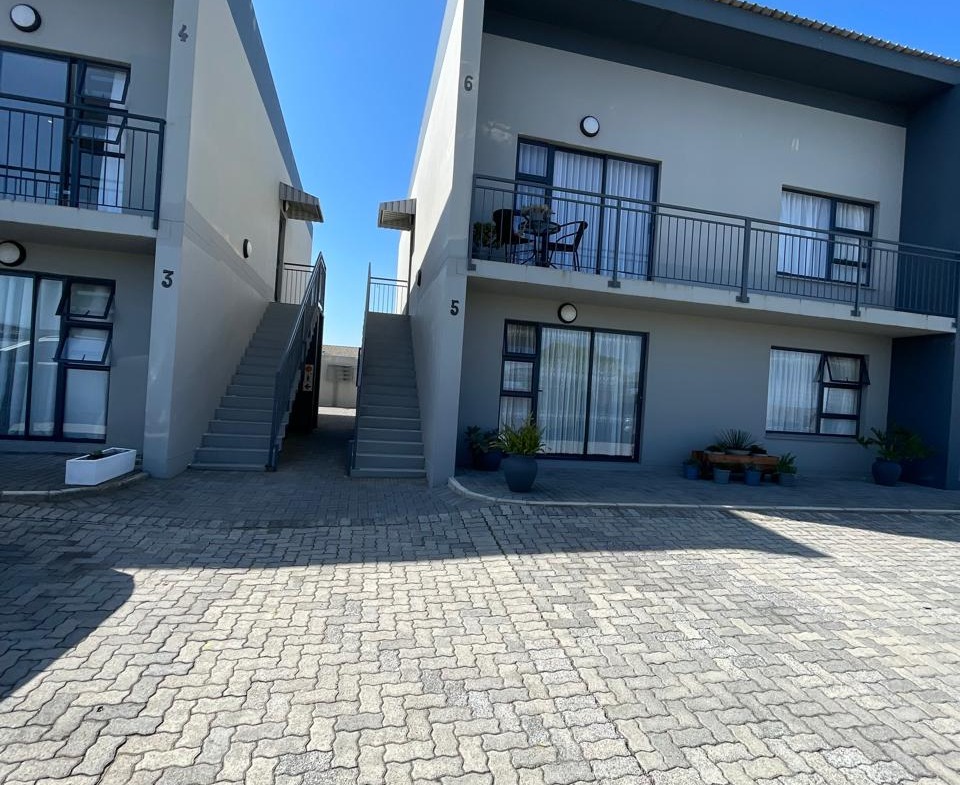 2 Bedroom Townhouse for Sale in Gonubie