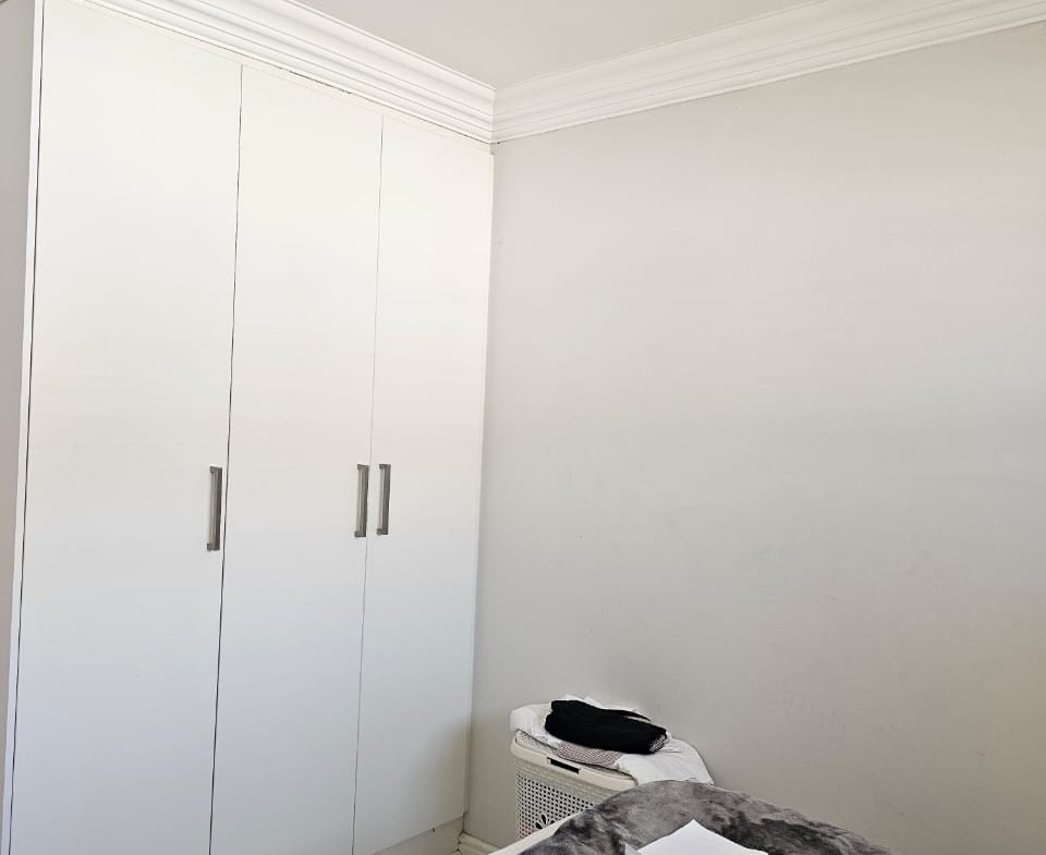 Fantastic lock-up townhouse for sale
