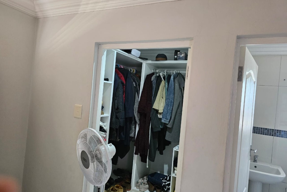 Fantastic lock-up townhouse for sale