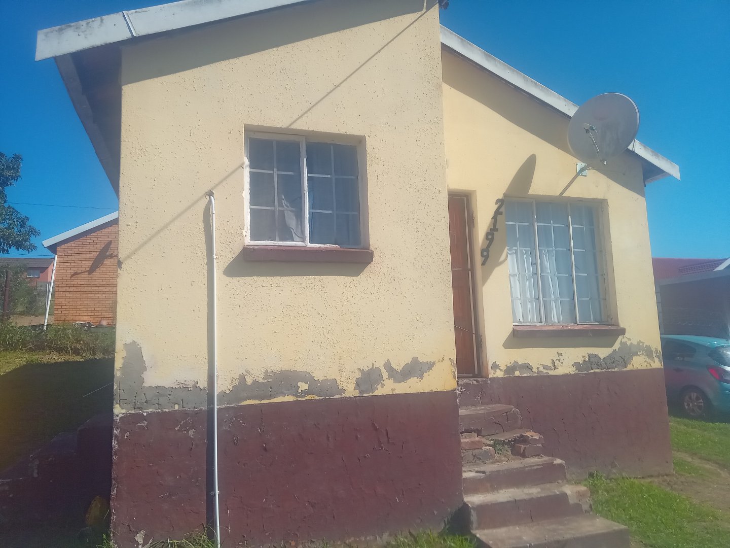 4 TWO BEDROOM HOUSE FOR SALE IN GOLF COURSE