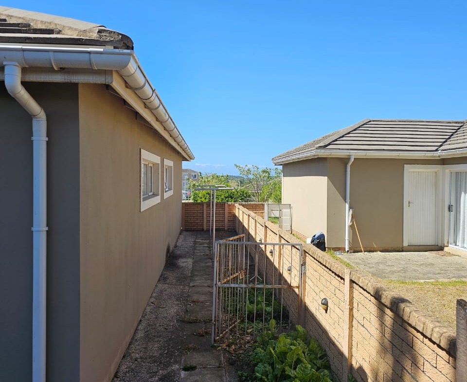 Fantastic lock-up townhouse for sale