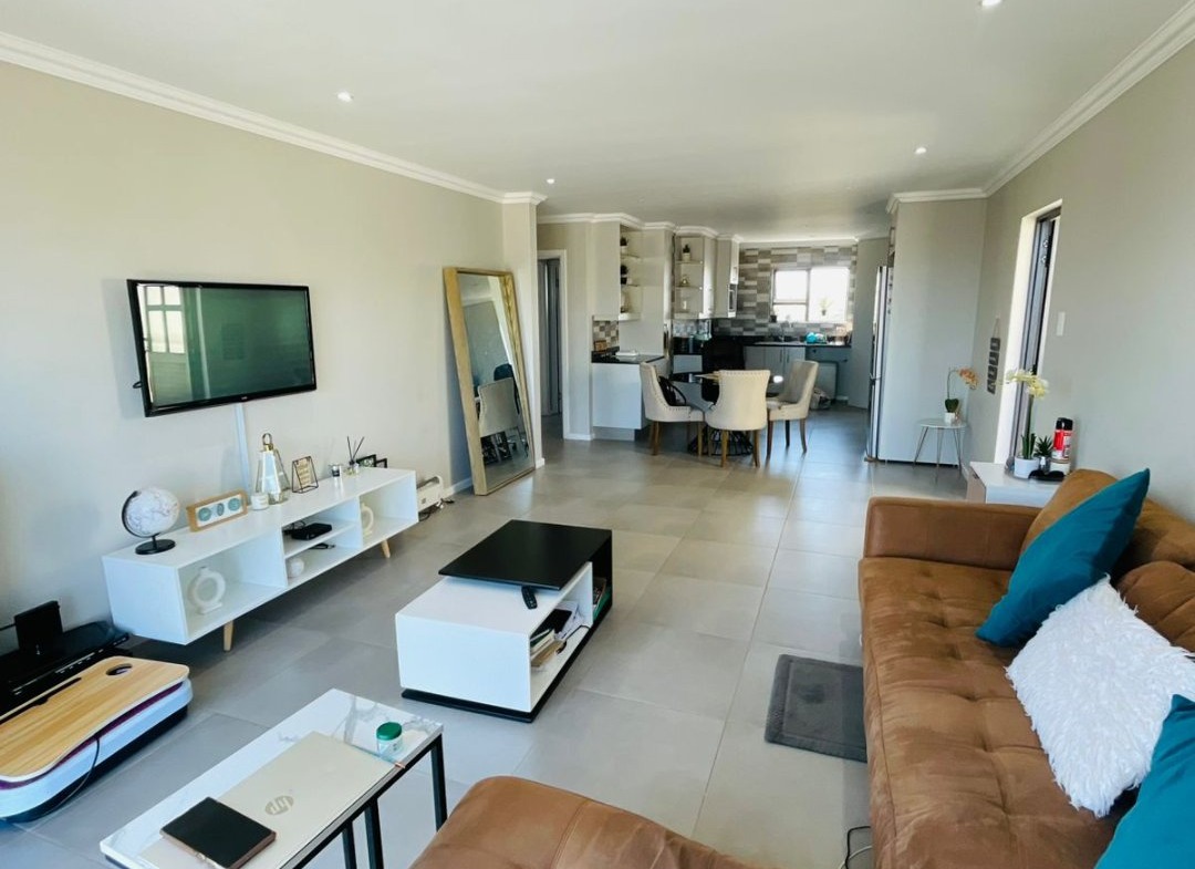 2 Bedroom Townhouse for Sale in Gonubie