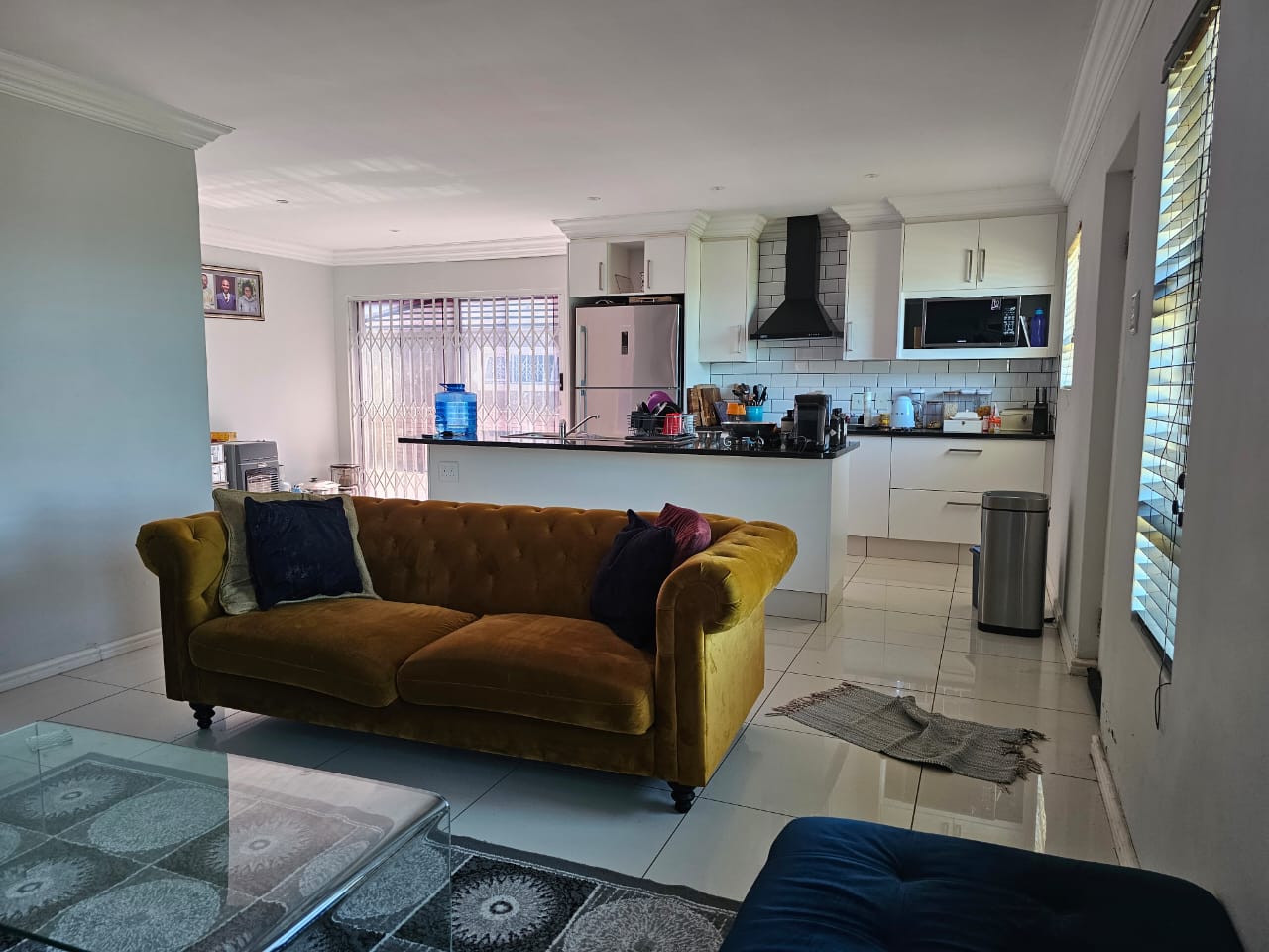 5 Fantastic lock-up townhouse for sale