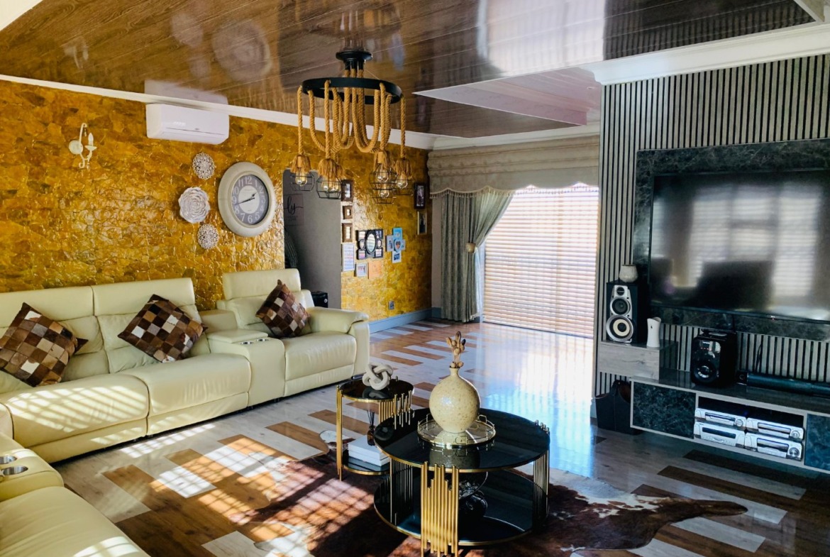 Elegant 4 Bedroom House for Grabs in KWT