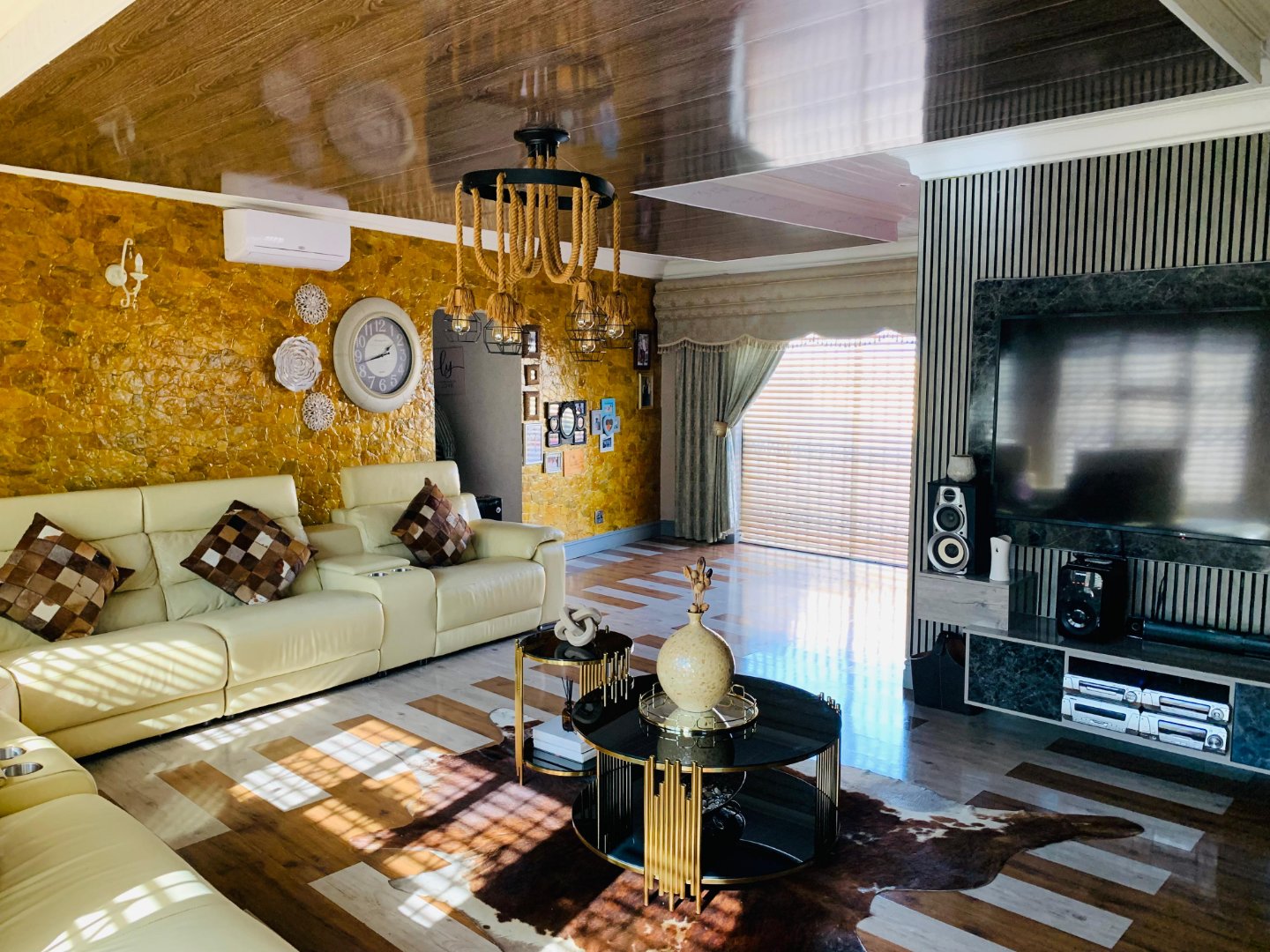 6 Elegant 4 Bedroom House for Grabs in KWT