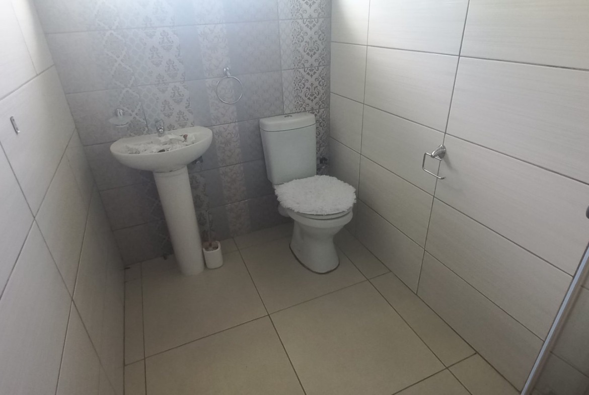 Prime Investment & Family Living on 979m²