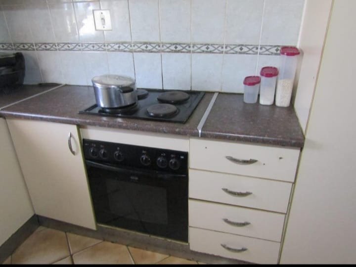 2 bedroom house for sale in Scenery Park