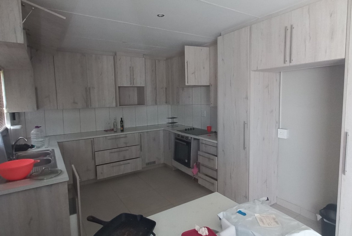 Prime Investment & Family Living on 979m²
