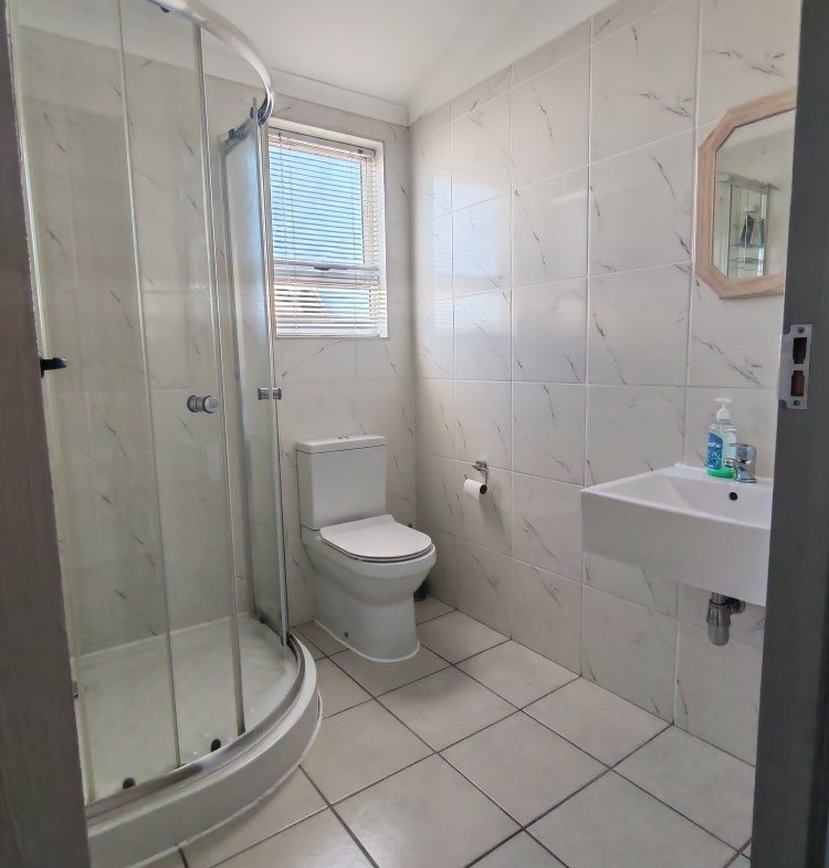 Beautiful, Neat and Modern townhouse for sale!!!