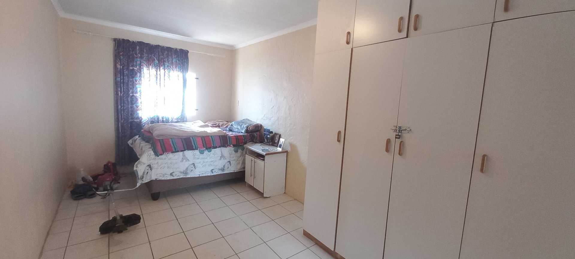 14 Prime 1,119m² Opportunity with Dual Rental Units
