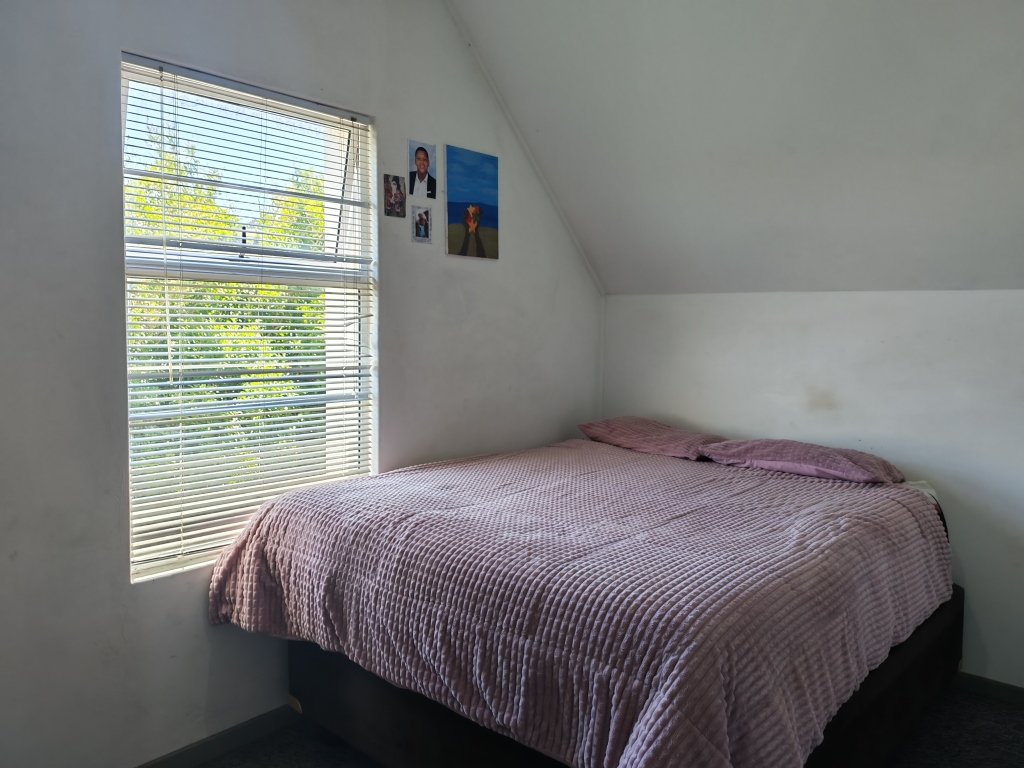 Beautiful, Neat and Modern townhouse for sale!!!
