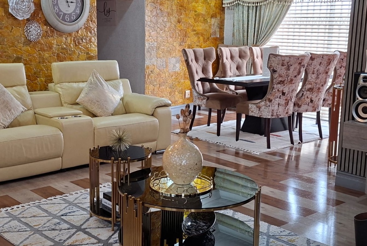 Charming & Secure 4-Bedroom Family Haven in West Bank, King Williams Town