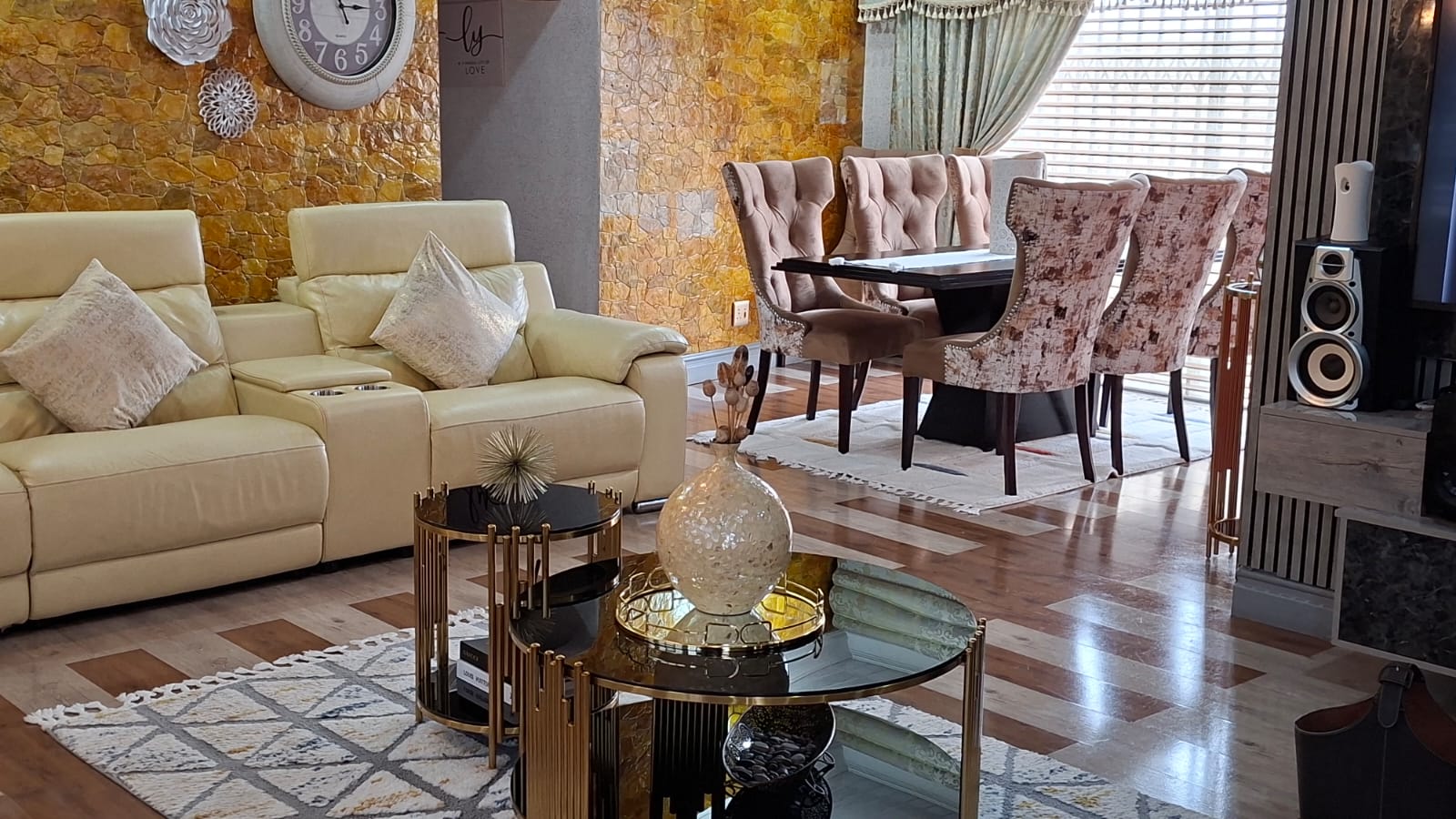 10 Charming & Secure 4-Bedroom Family Haven in West Bank, King Williams Town