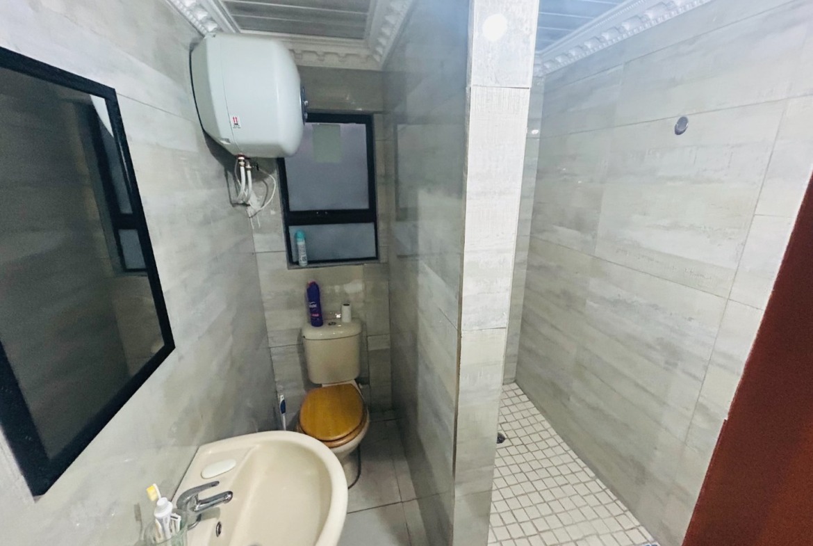 CHARMING 2 BEDROOM HOME – WELL MAINTAINED AND SECURED