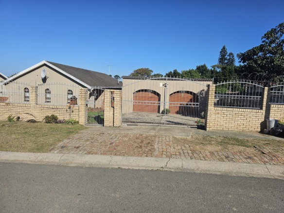 Spacious Family Home with Granny Flat in a Prime Location