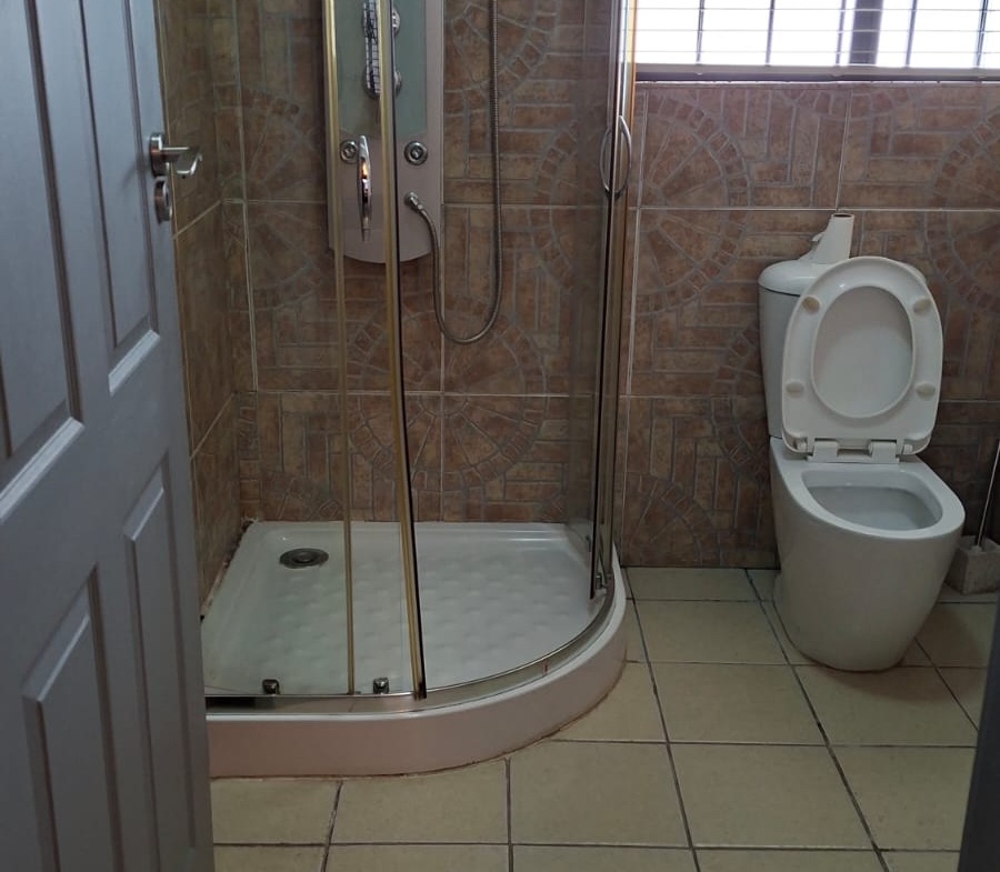 Charming & Secure 4-Bedroom Family Haven in West Bank, King Williams Town