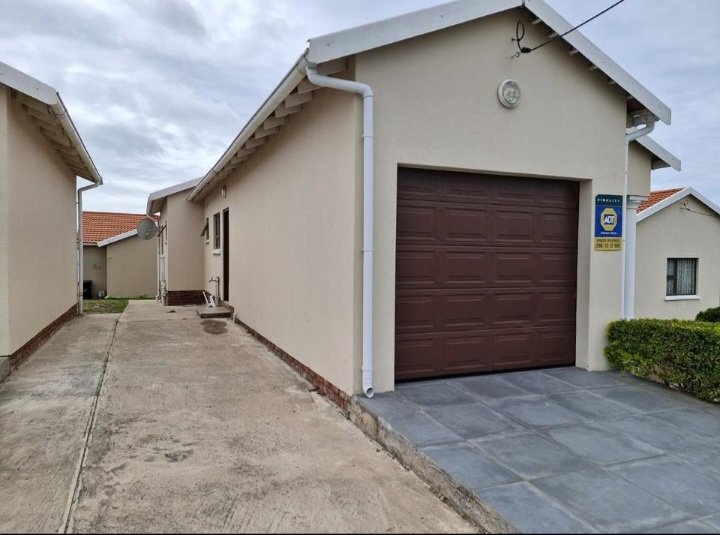 3 bedroom house for sale in Graceland