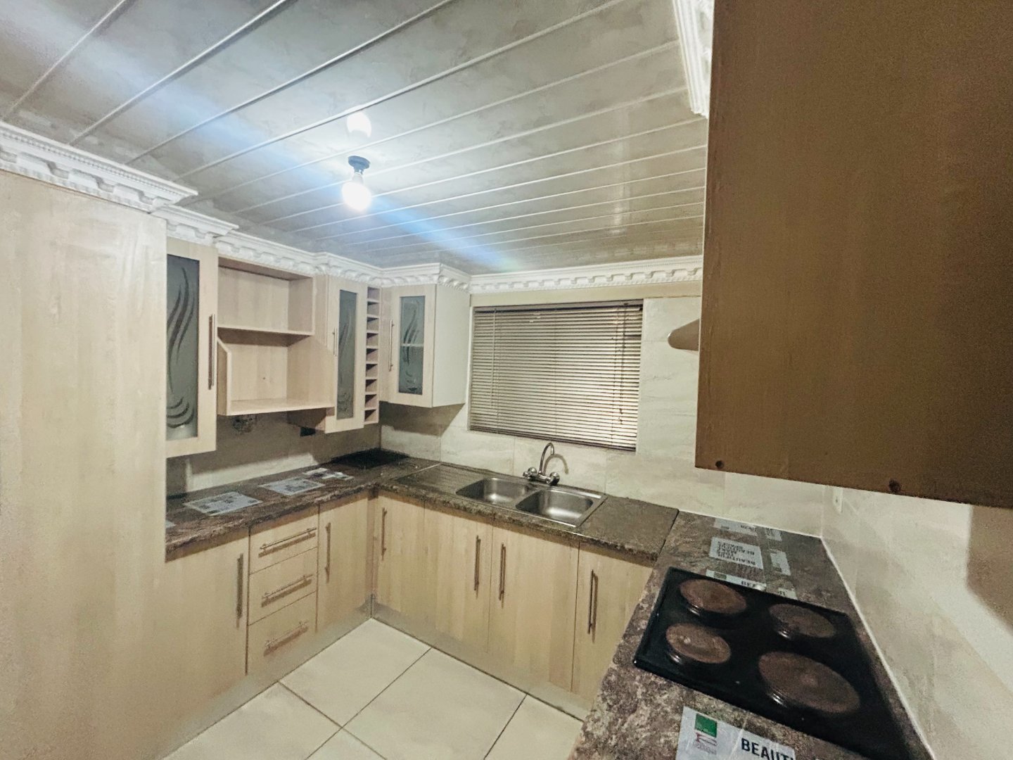 3 CHARMING 2 BEDROOM HOME – WELL MAINTAINED AND SECURED