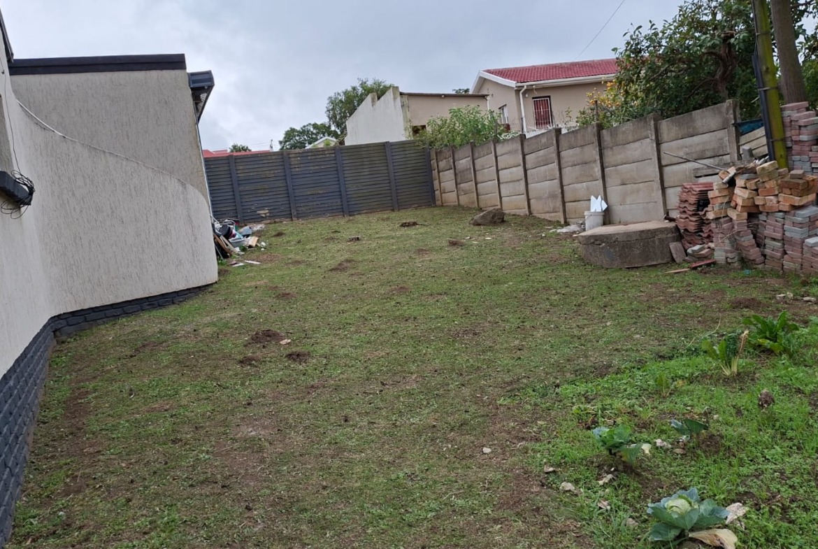 Charming & Secure 4-Bedroom Family Haven in West Bank, King Williams Town