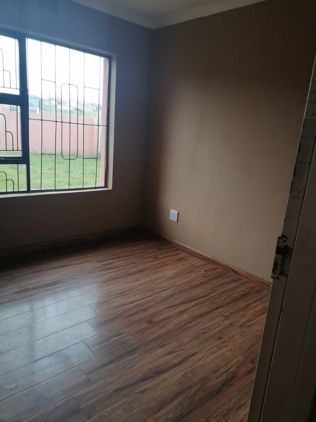 9 3 BEDROOM HOUSE FOR SALE IN BREIDBACH