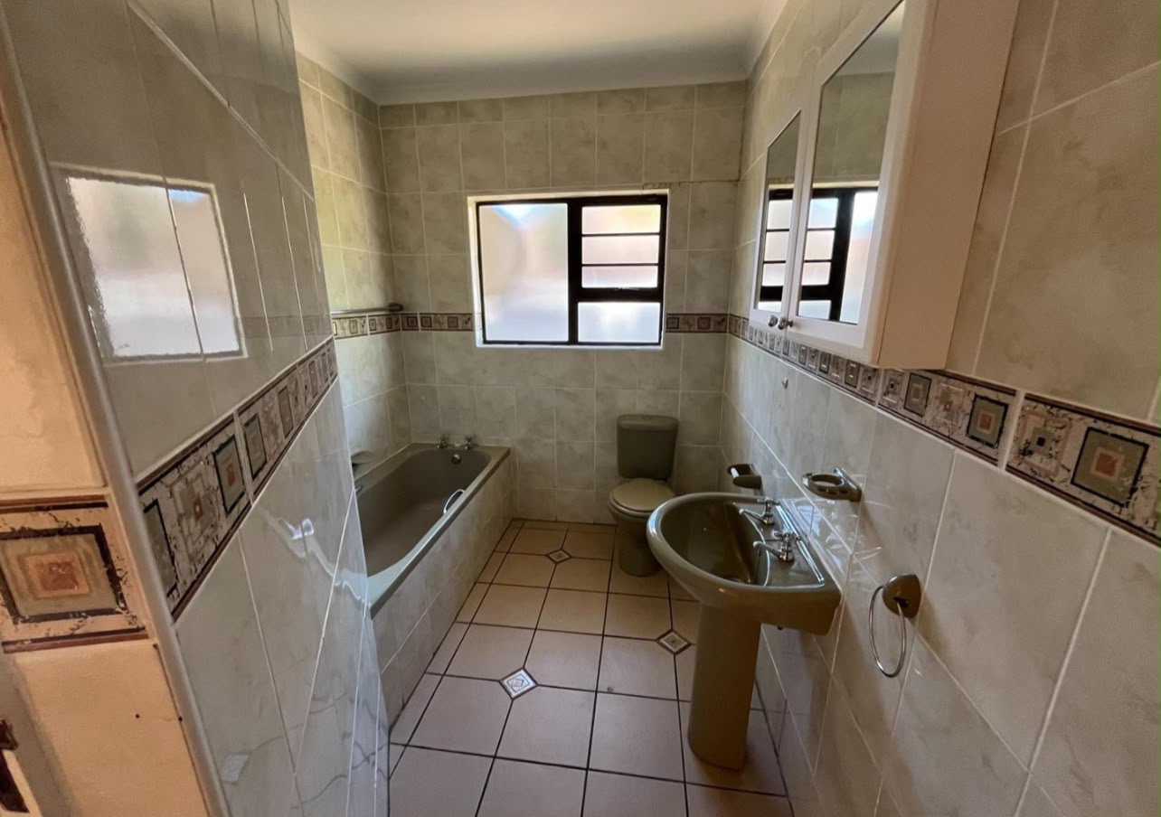 a0e20cc1-162c-44b4-b3eb-529cacd6edd0 Everything about this house feels relaxed, cozy and welcoming