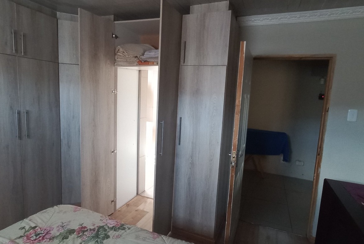 Spacious 6-Bedroom Property with Excellent Income Potential!