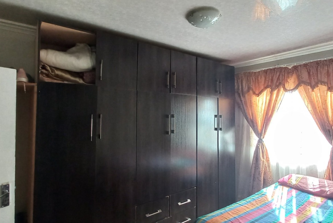 Spacious 6-Bedroom Property with Excellent Income Potential!