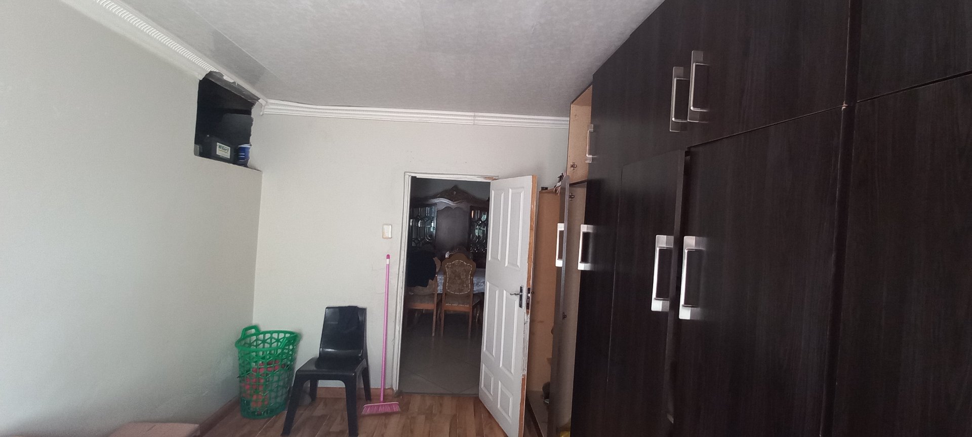 19 Spacious 6-Bedroom Property with Excellent Income Potential!