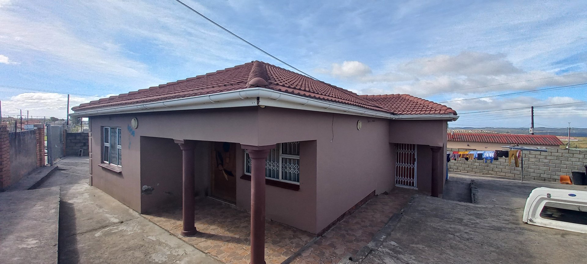 3 Spacious 6-Bedroom Property with Excellent Income Potential!