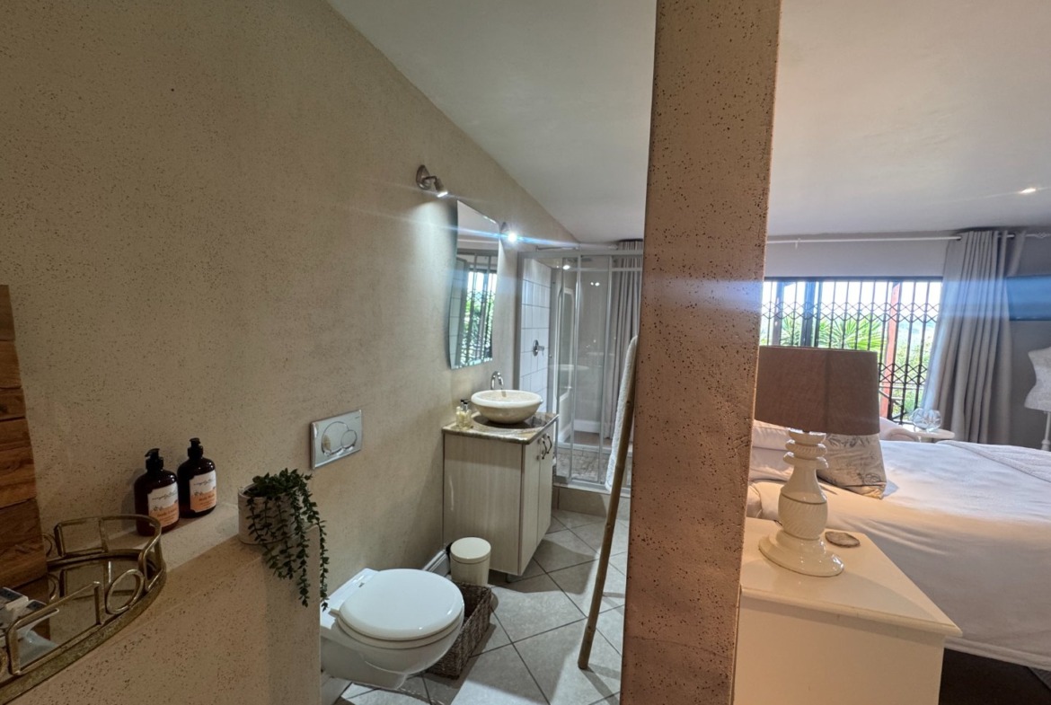 Luxurious Beacon Bay Family Home with Pool