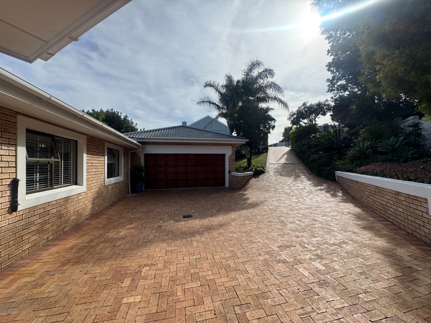 42 Luxurious Beacon Bay Family Home with Pool