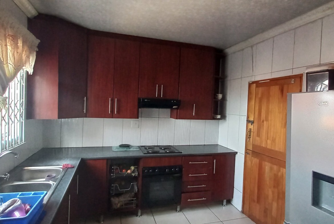 Spacious 6-Bedroom Property with Excellent Income Potential!