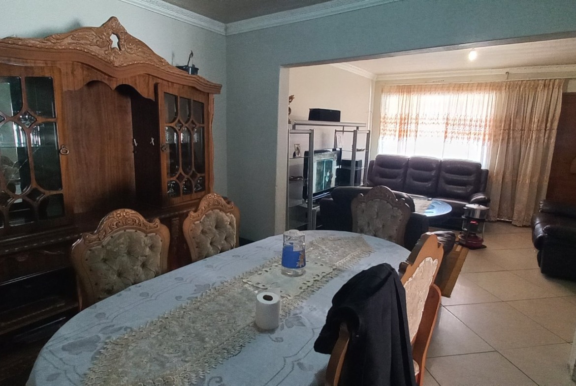Spacious 6-Bedroom Property with Excellent Income Potential!