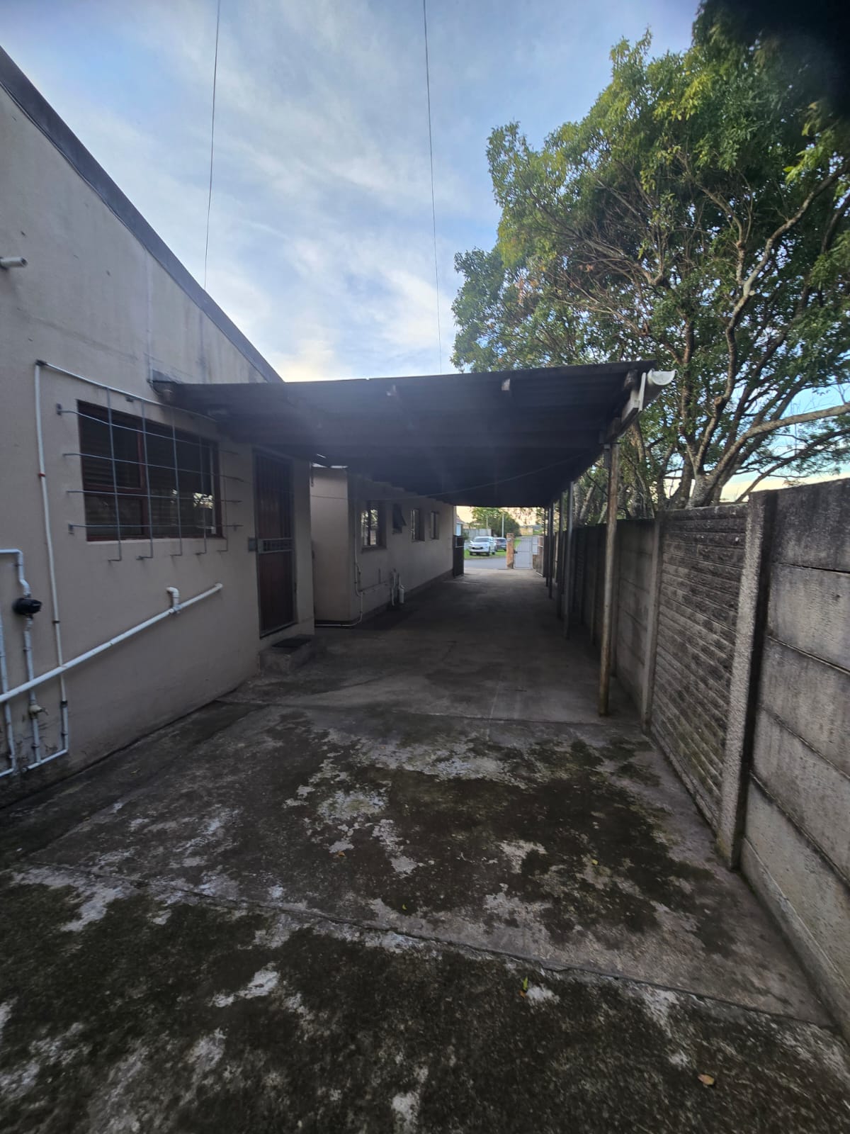 IMG-20260717-WA0021 Spacious Family Home with Income-Generating Flatlet in Sought-After Saxilby, East London