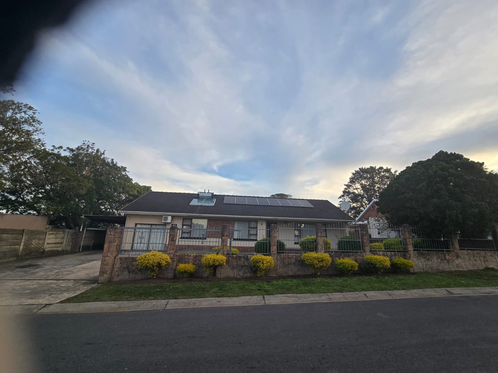 IMG-20260717-WA0032 Spacious Family Home with Income-Generating Flatlet in Sought-After Saxilby, East London