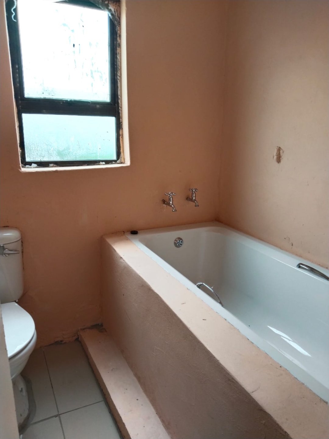 10 2 BEDROOM HOME FOR SALE IN NU16