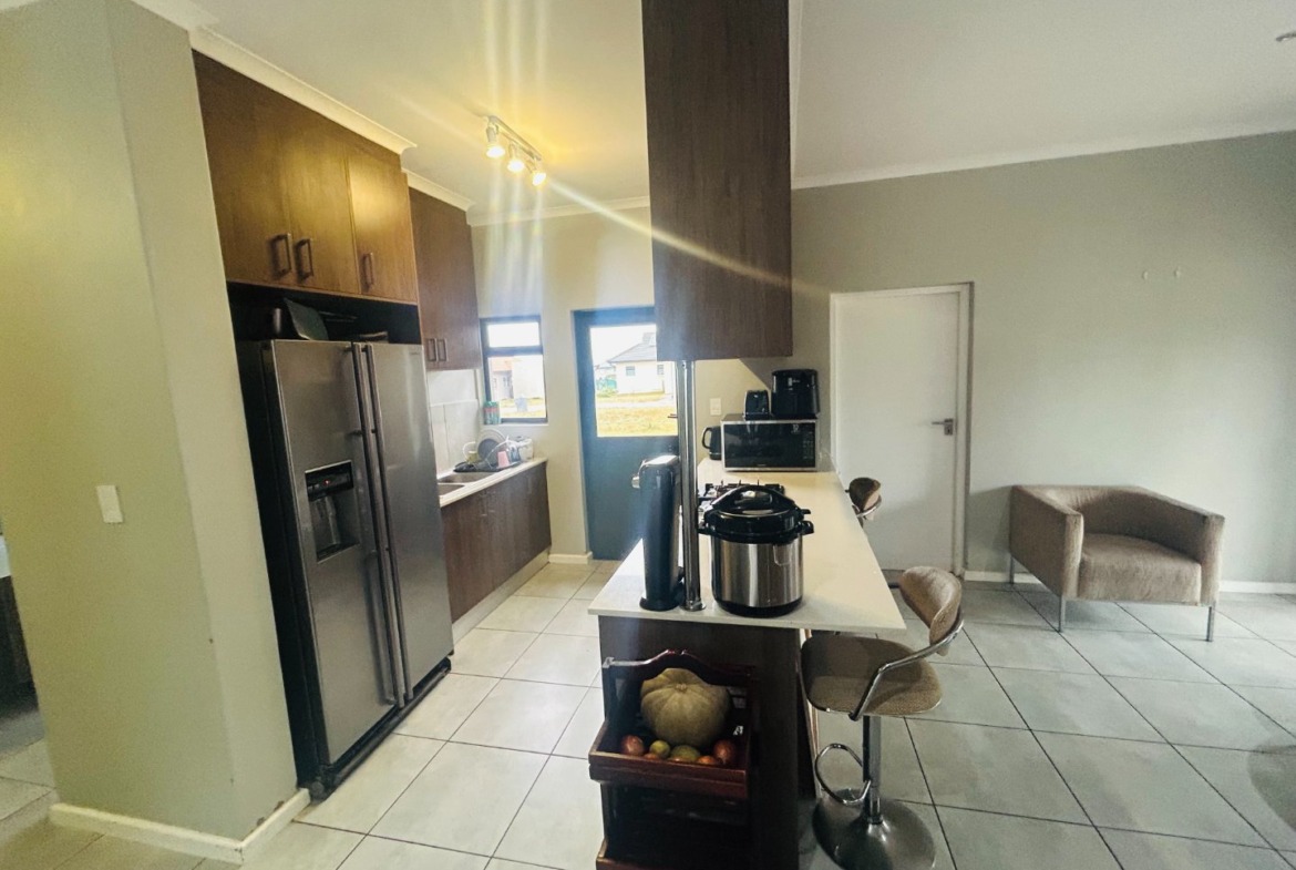 Modern 3-Bedroom Family Home in Secure Estate