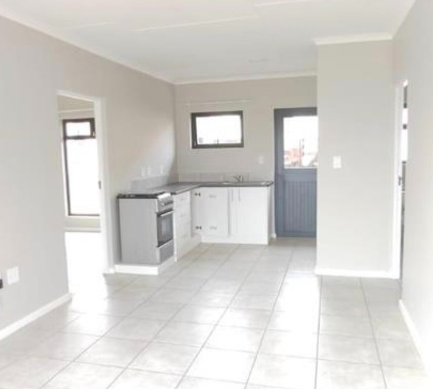 A charming 3-bedroom, 2-bathroom apartment available for rent in Kidds Beach