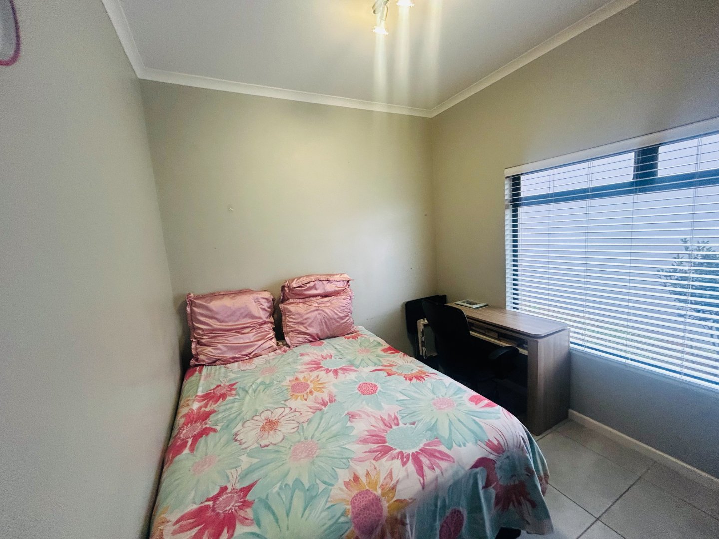 Modern 3-Bedroom Family Home in Secure Estate