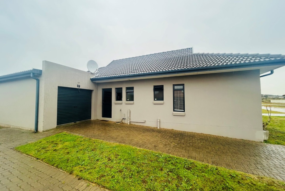 Modern 3-Bedroom Family Home in Secure Estate